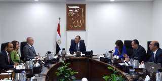 رئيس الوزراء يتابع إجراءات توفير...
