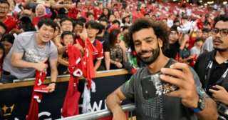 محمد صلاح يخطف الأنظار بملعب...