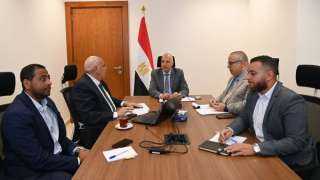 وزير الرى يتابع سير العمل...