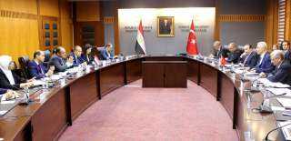 وزير التجارة والصناعة ونظيره التركي...