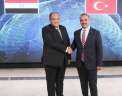 وزير التجارة والصناعة يبحث مع...