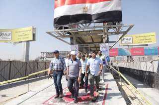 وزير النقل يتفقد مواقع العمل...