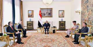 الرئيس السيسى يستقبل نائب رئيس...