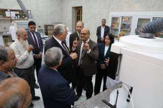 وزير الزراعة يفتتح معمل خصوبة...