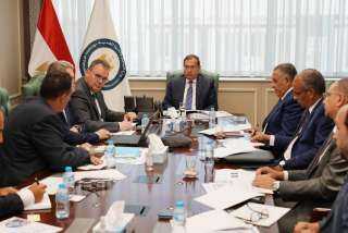 وزير البترول يستقبل رئيس شركة...