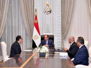 الرئيس السيسي يوجه بتوطين الصناعة...