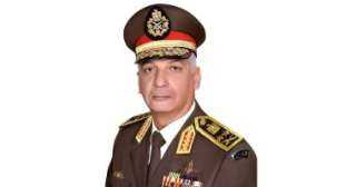 وزير الدفاع يكرم قادة القوات...