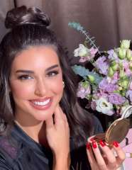 ياسمين صبري تبرز جمالها عبر...
