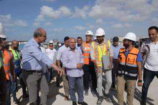 وزير النقل يتفقد مواقع العمل...