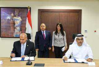 مصر والإمارات توقعان اتفاقية برنامج...