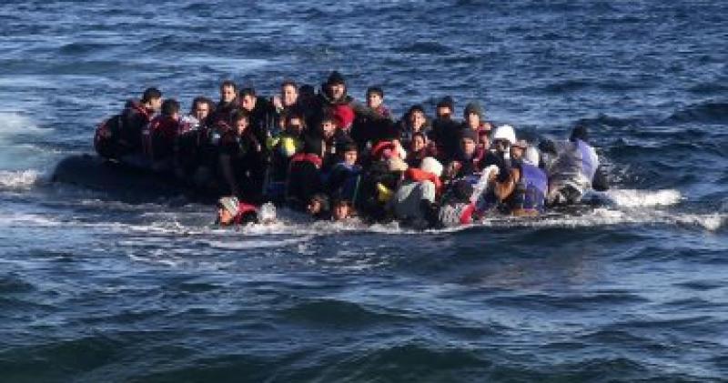 اليونان: إنقاذ 58 مهاجرا فى قوارب مطاطية ببحر إيجه