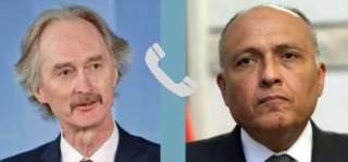 وزير الخارجية يتلقى اتصالاً هاتفياً...