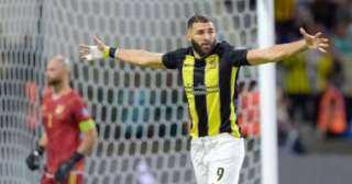 خلاف بنزيما وسانتو مدرب الاتحاد...