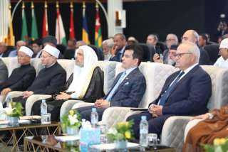 الخشت يترأس جلسة ”الحرية في...
