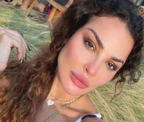 نادين نسيب تخطف الأنظار عبر...