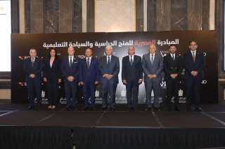 وزير النقل يستعرض دور الوزارة...