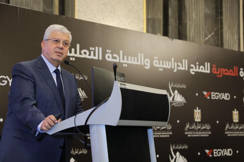 السيد القصير وزير الزراعة واستصلاح الأراضي