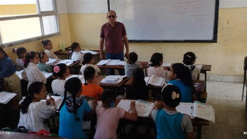 انتظام مجموعات الدعم المدرسى بالبحيرة