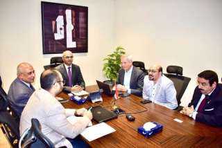 نائب وزير الإسكان يستقبل مجموعة...