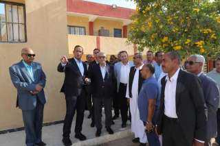 وزير التربية والتعليم يتفقد الفصول...