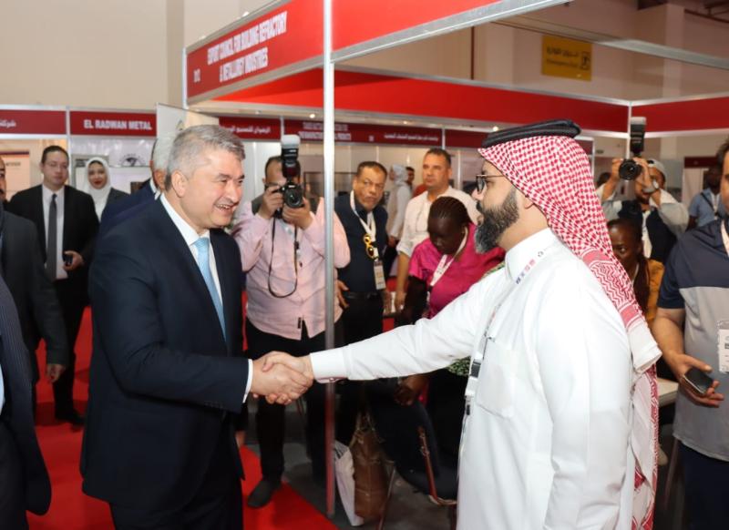 محمد عبد الكريم يفتتح المعرض الدولي للحديد والصناعات المعدنية (Metal & Steel )