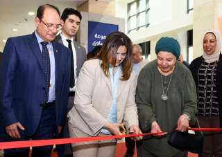 وزيرة الهجرة تشارك في افتتاح...