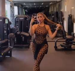 شاهد.. سارة سلامة تستعرض رشاقتها...