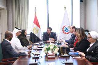 وزير الصحة يلتقي الدكتورة حنان...