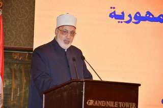 وكيل الأزهر يشيد بموضوع المؤتمر...