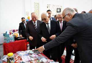 وزير التربية والتعليم ومحافظ القاهرة...