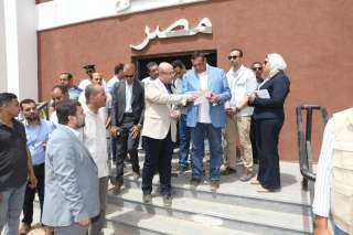 وزير التنمية المحلية ومحافظ بني...