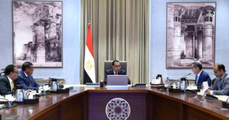 رئيس الوزراء يتابع الموقف التنفيذي للمشروعات الجارية بمحافظة الغربية