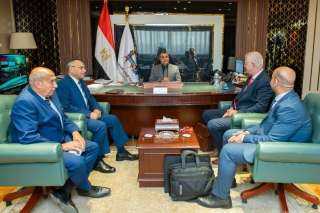وزير الإنتاج الحربي يستقبل ممثلي...
