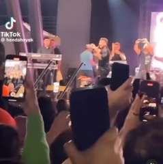 شاهد.. عمر كمال يشعل الأجواء...
