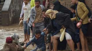 مقتل 7 نساء ورجل بصواعق...