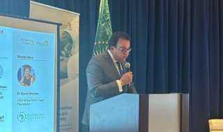وزير الصحة يلقي كلمة في...