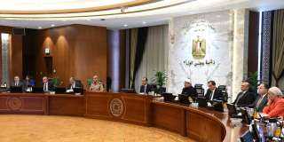 رئيس الوزراء: إعداد القوانين الخاصة...
