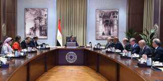 رئيس الوزراء يستعرض رؤى ومقترحات...