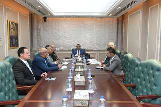 وزير الإنتاج الحربي يتابع مستجدات...