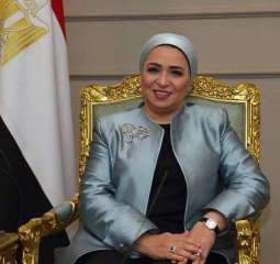 انتصار السيسي تهنئ الشعب المصرى...