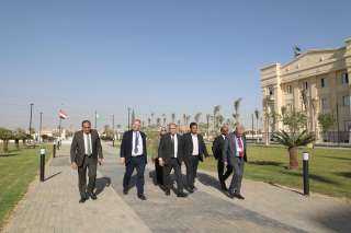 وفد من الجامعات البريطانية يزور...