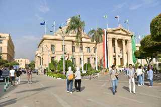 جامعة القاهرة تستقبل الطلاب الجدد...