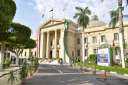 جامعة القاهرة تتزين بالأعلام مع...