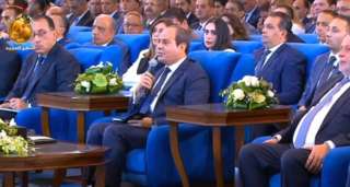 السيسي: صندوق تحيا مصر يقدم...