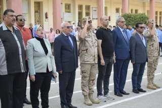 محافظ بورسعيد يشهد طابور الصباح...
