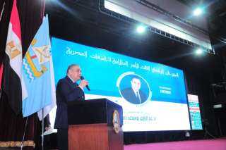 الشباب والرياضة تكرم الفائزين في...