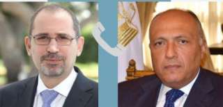 وزير الخارجية يُجري اتصالاً مع...
