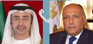 سامح شكري يتلقى اتصالاً هاتفياً...