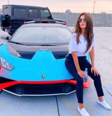 زينة تستعرض أسطول سيارات وتعلق:...