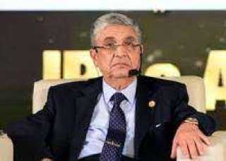 شاكر: 30 مليار دولار لدمج...